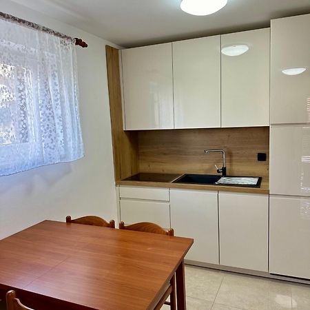 נייביצה Apartment Sara מראה חיצוני תמונה