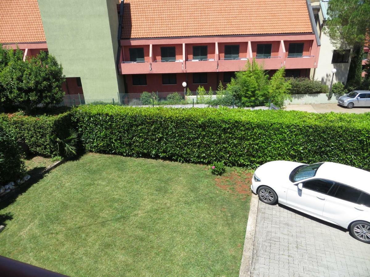 נייביצה Apartment Sara מראה חיצוני תמונה